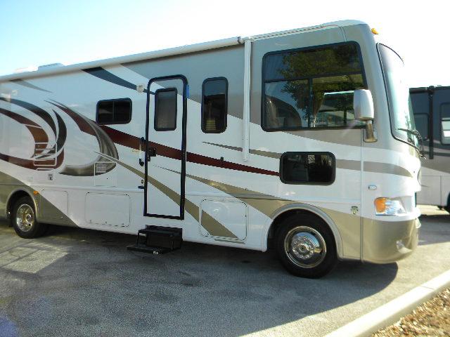New 2012 THOR MOTOR COACH Hurricane 32A Class A - Gas For Sale